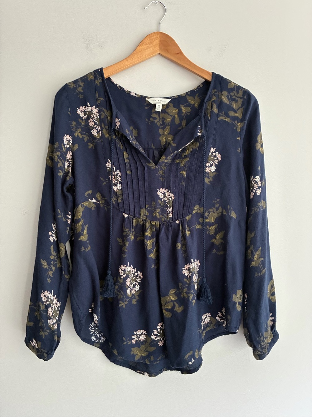 Lucky Brand Navy Floral Pintuck Peasant Blouse with Tassel Ties Medium